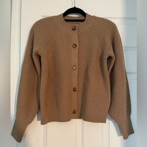 Banana republic tan fisherman knit  crop cardigan size M NWT